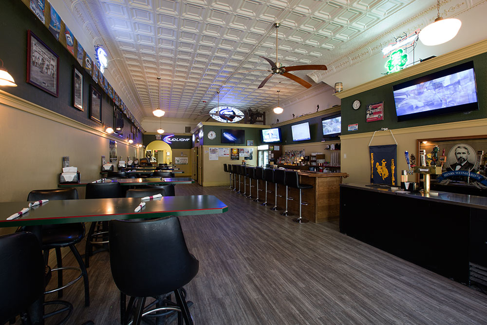 Montana-Bar_Tubbs-Pub_june-17-2016_2018 Montana-Bar_Tubbs-Pub_june-17-2016_2018