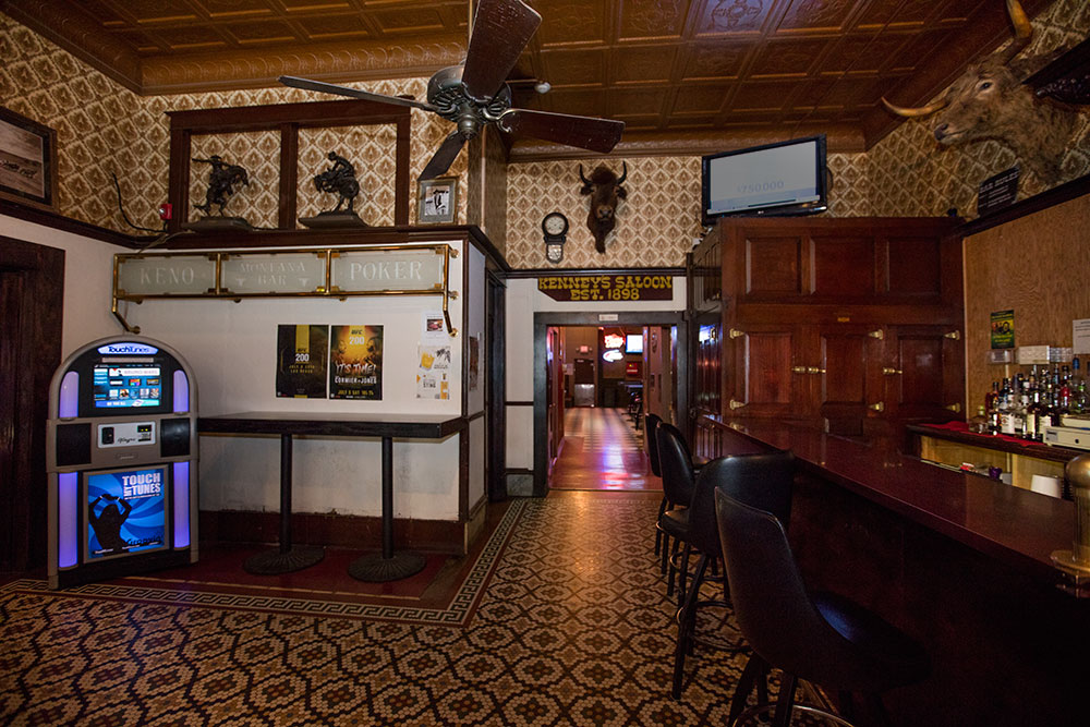 Montana-Bar_Tubbs-Pub_june-17-2016_2006
