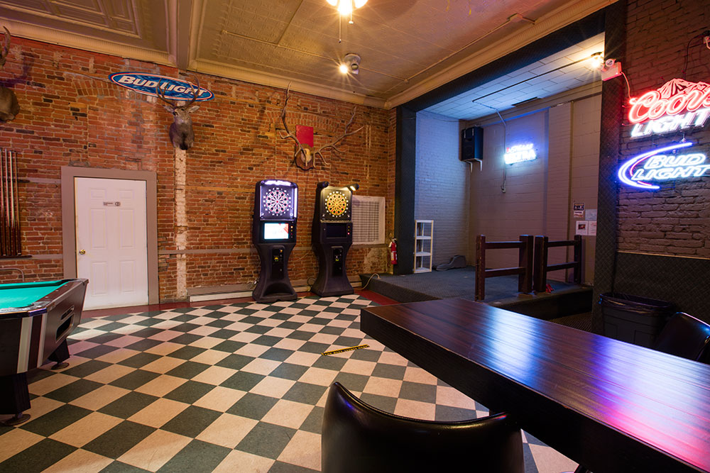 Montana-Bar_Tubbs-Pub_june-17-2016_2012